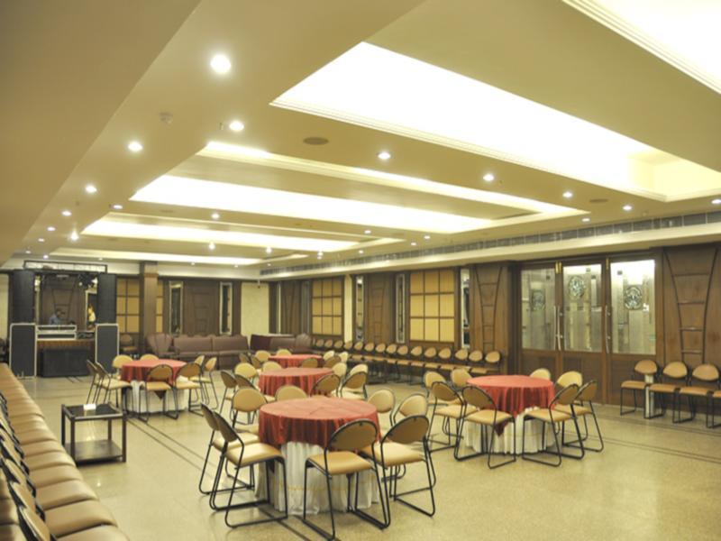 Hotel Park Grand Chandīgarh Eksteriør bilde