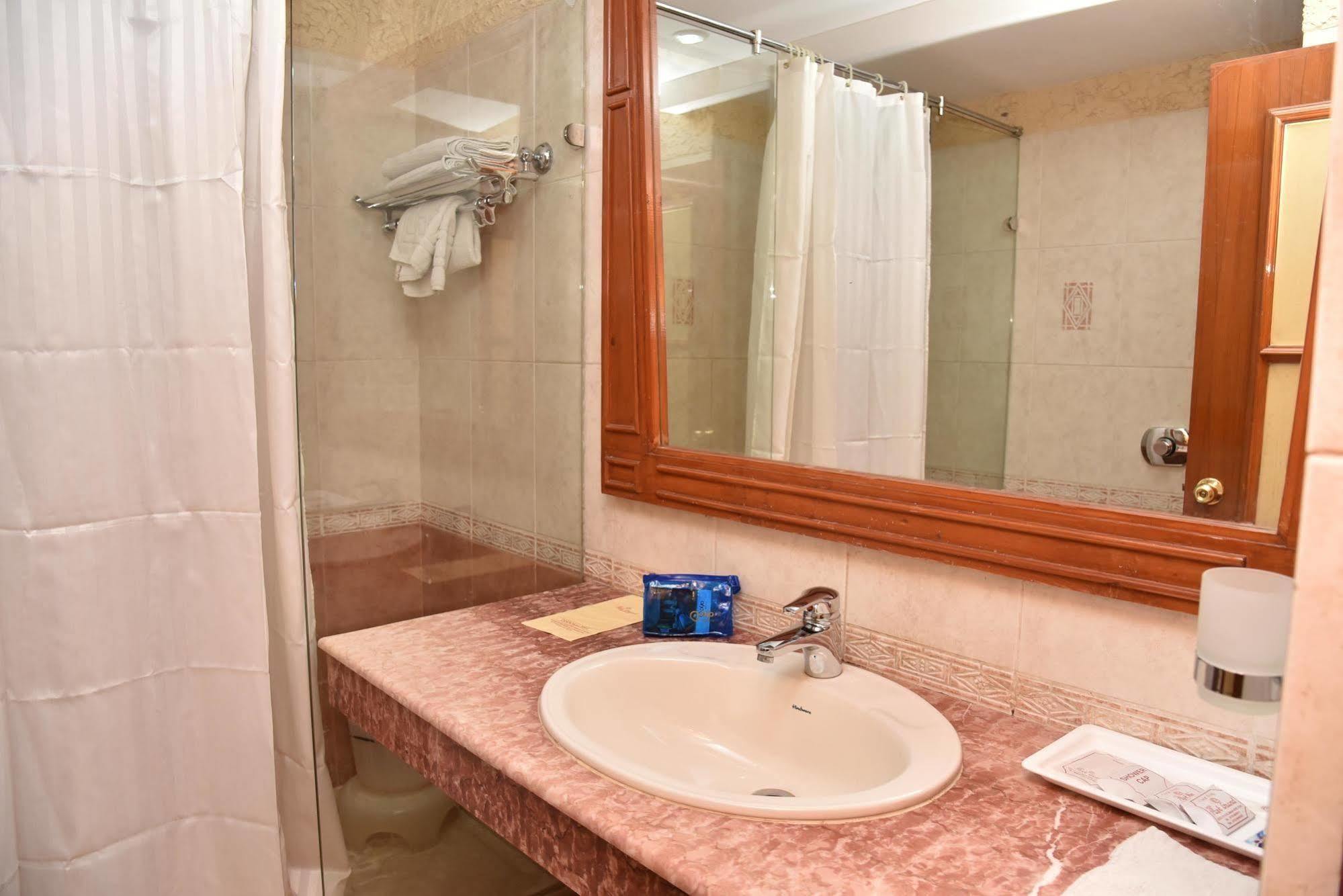 Hotel Park Grand Chandīgarh Eksteriør bilde
